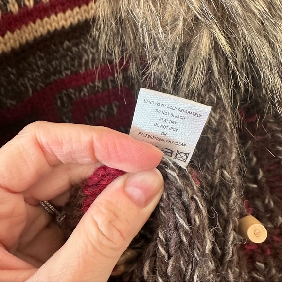 Twelfth Street by Cynthia Vincent sweater - Picture 6 of 7